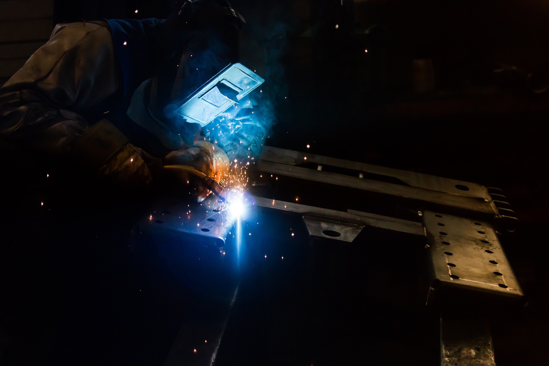 welding-gfee9b79dd_1920